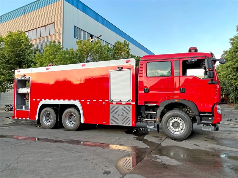 城市烈焰守护者：消防车全面科普